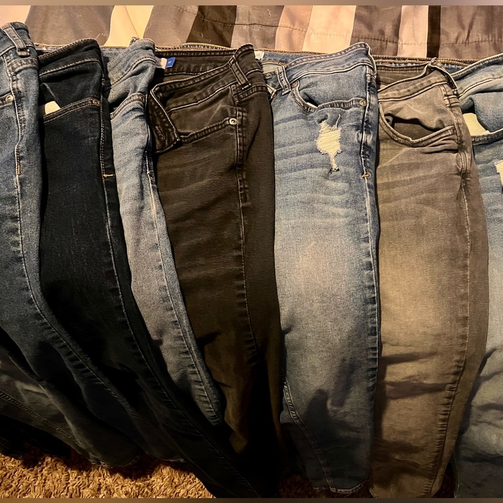 9 Men’s Skinny Jeans Size 28 and 30